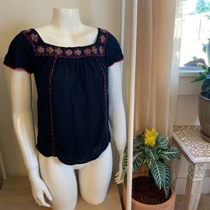 🏮vintage embroidered black boho blouse 🏮